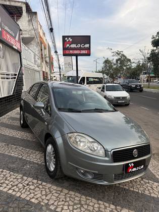 FIAT LINEA 1.9 MPI HLX 16V FLEX 4P MANUAL FIAT LINEA 1.9 MPI HLX 16V FLEX 4P MANUAL